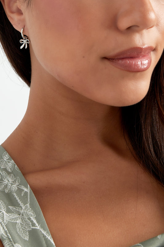 Dreamy Bow Hoops Gold