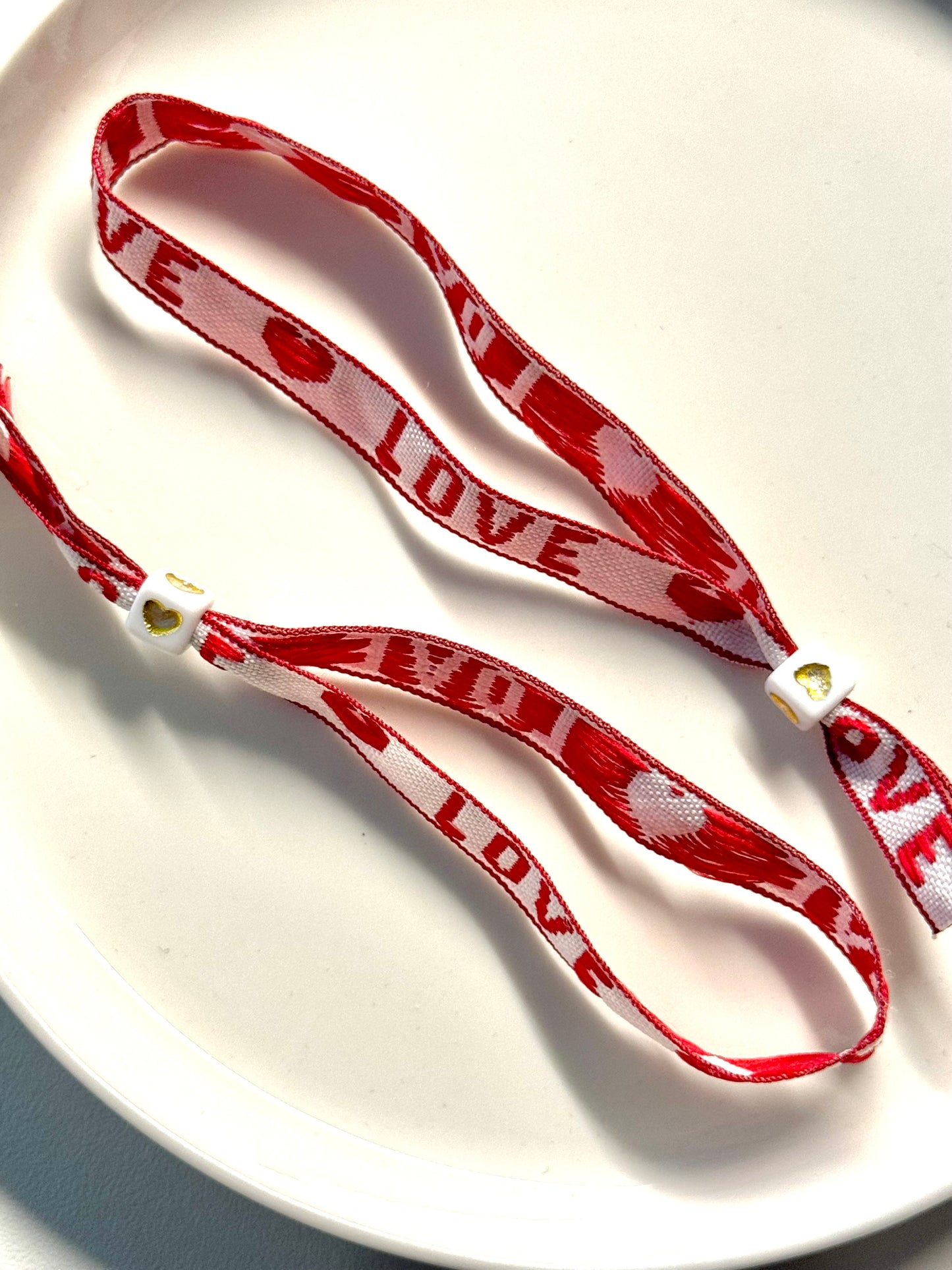 RED LOVE LINT BRACELET