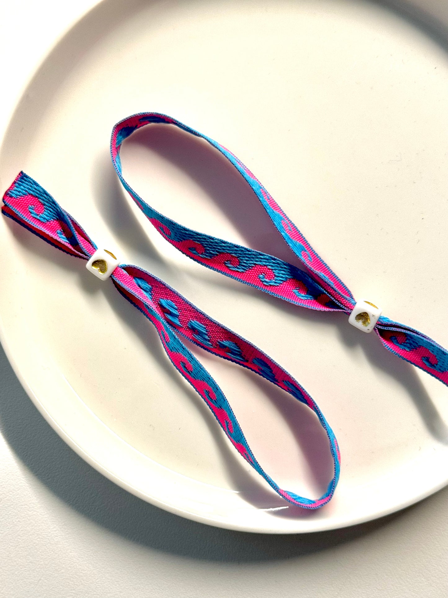 PINK WAVE LINT BRACELET