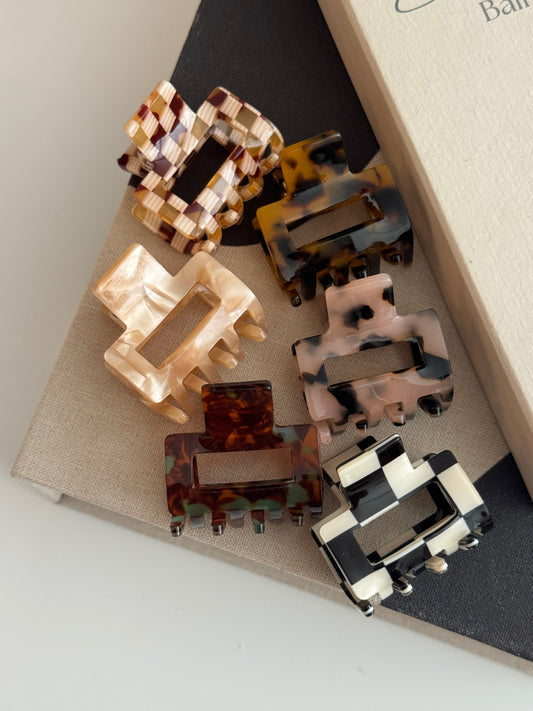 Mini Print Hairclip Dark Leo