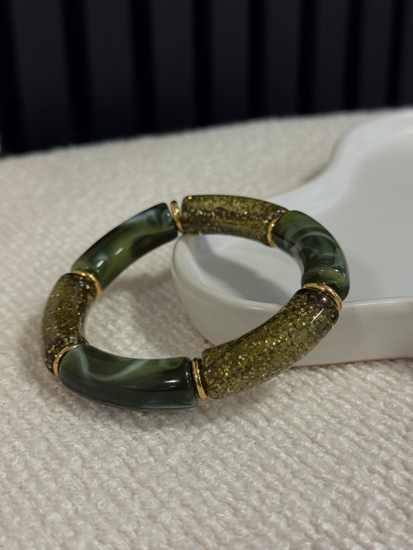 ACRYLIC BRACELET GREEN