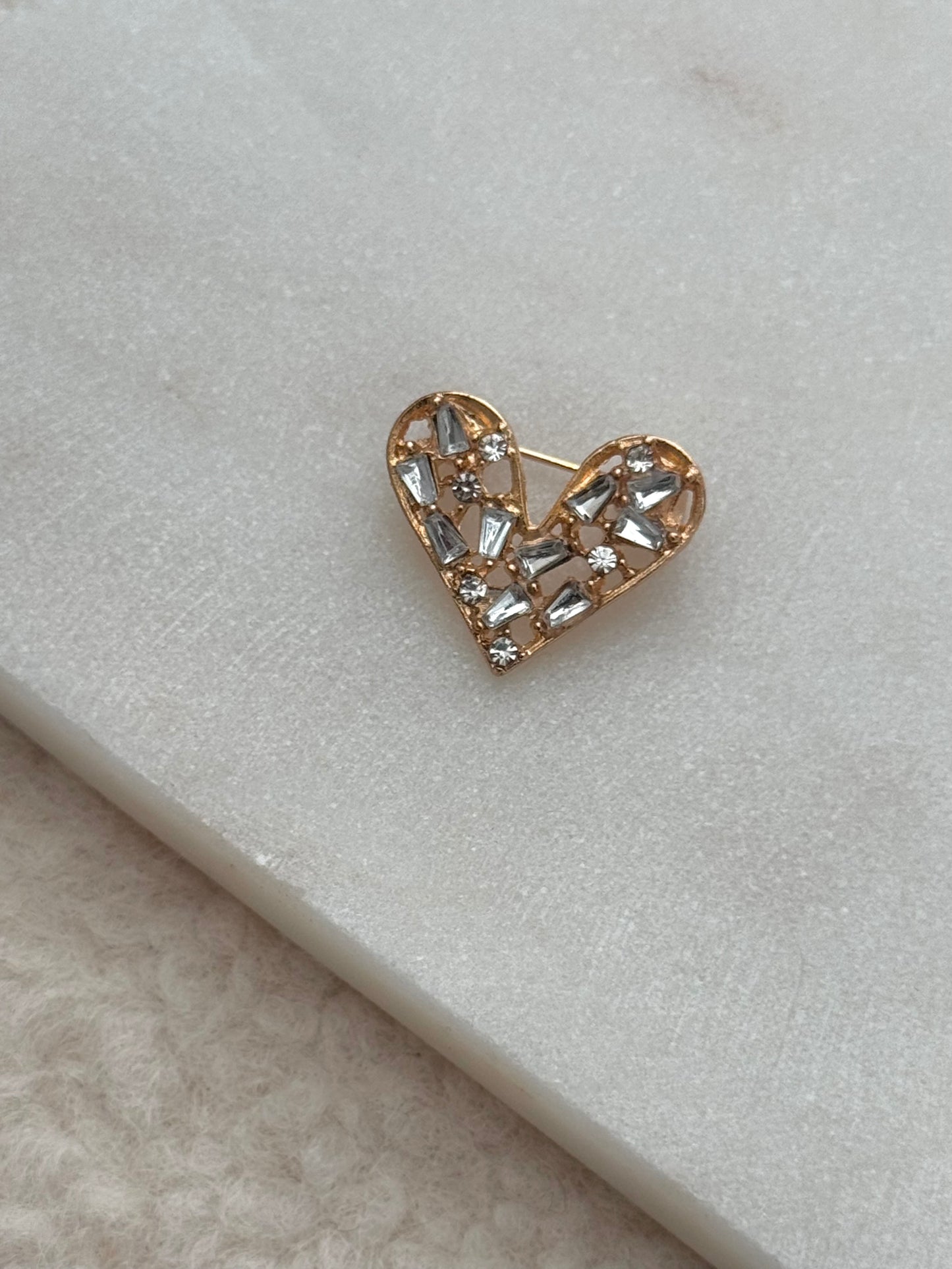 Strassy Heart Broche