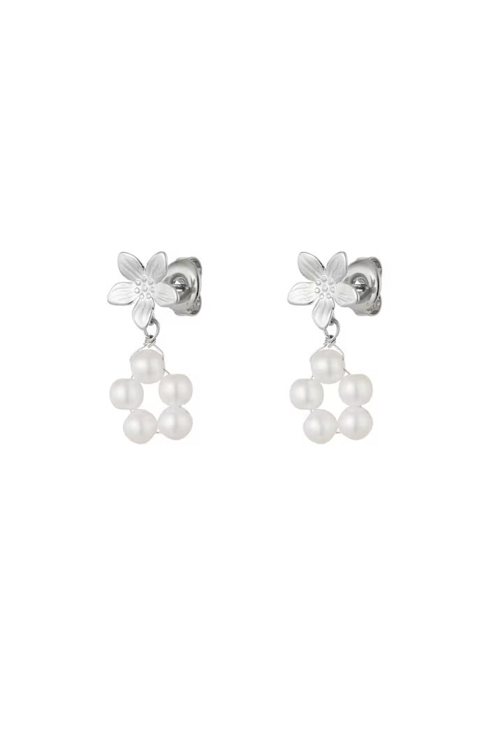 Pearly Flower Earrings Silver