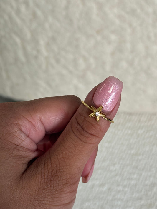 Mini Starfish Ring Gold