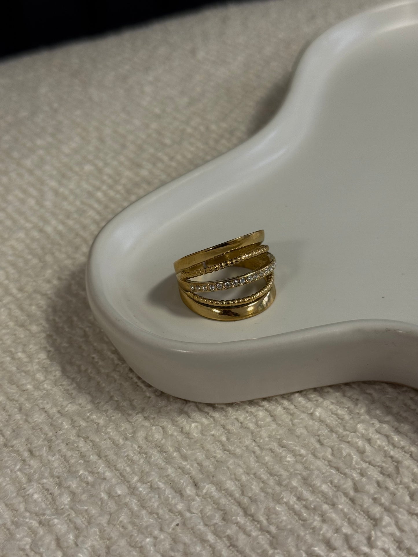 LAYERED DIAMOND RING GOLD