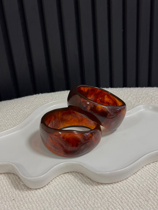 ACRYLIC BANGLE AMBER