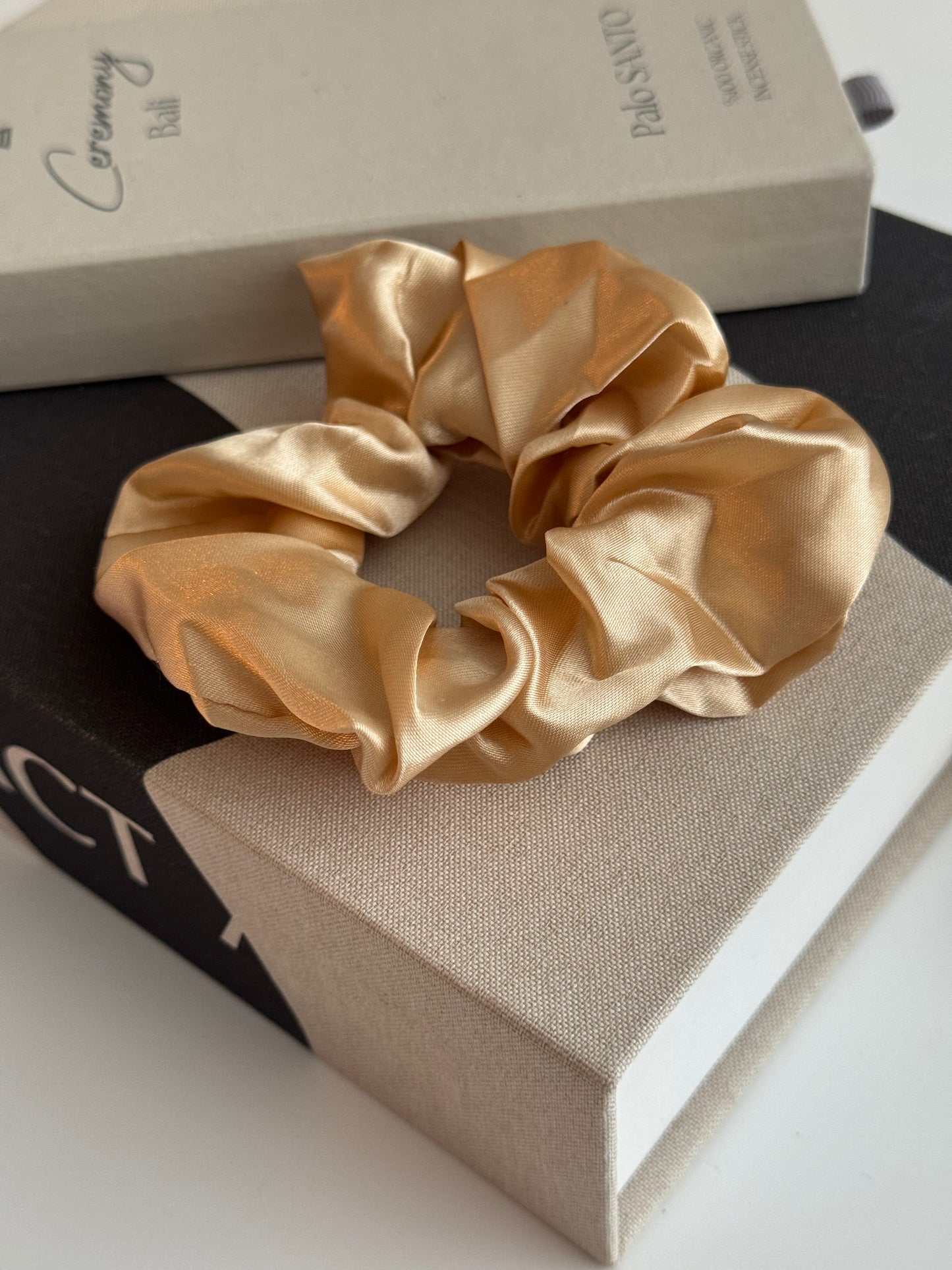 Silky Scrunchie Gold