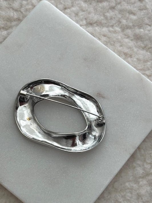 OPEN CIRCLE BROCHE SILVER