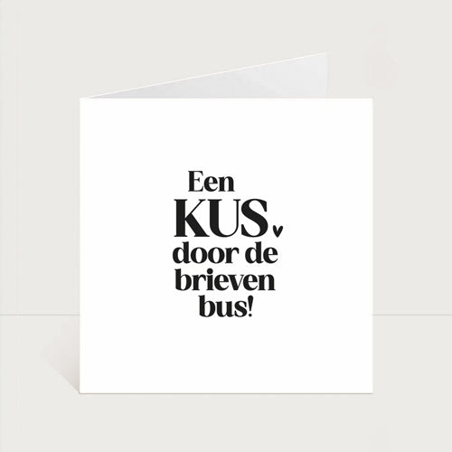 DUBBELE WENSKAART | EEN KUS DOOR DE BRIEVENBUS