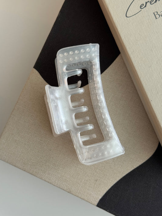 Pearly Basic Hairclip White