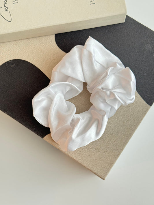 Silky Scrunchie White