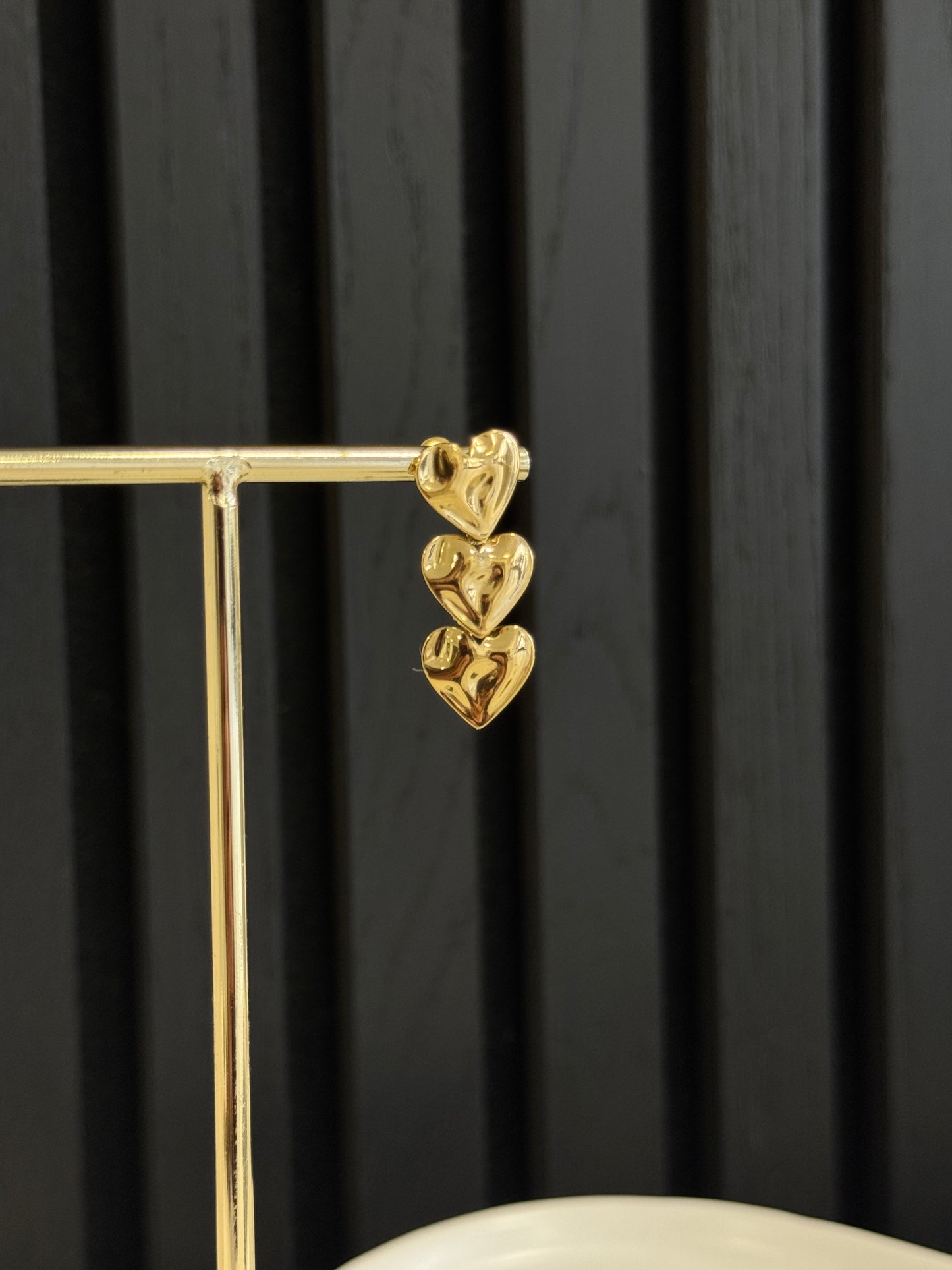 triple love earstuds gold