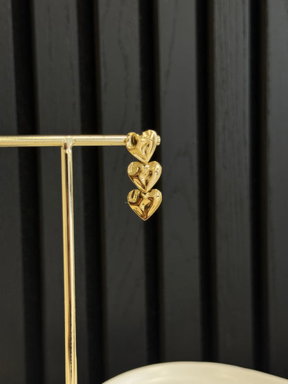 triple love earstuds gold