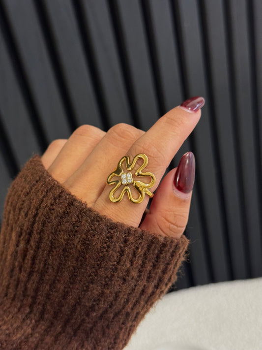 DIAMOND FLOWER RING GOLD