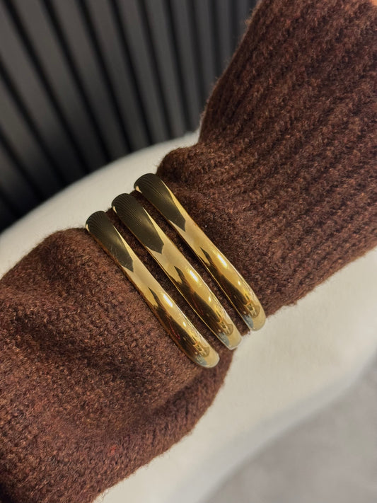 LINE BANGLE GOLD