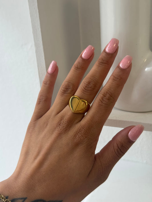 Bold Love Ring Gold