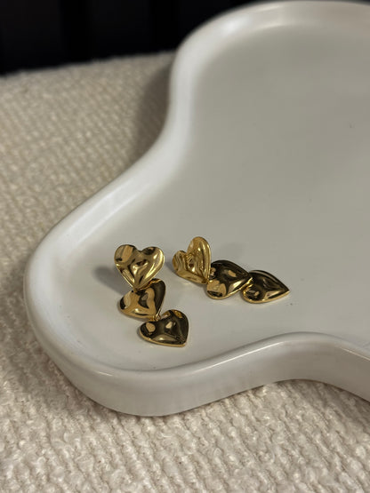 triple love earstuds gold