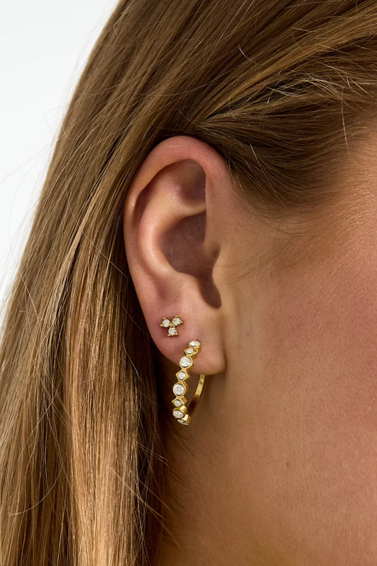 triple diamond earstuds gold