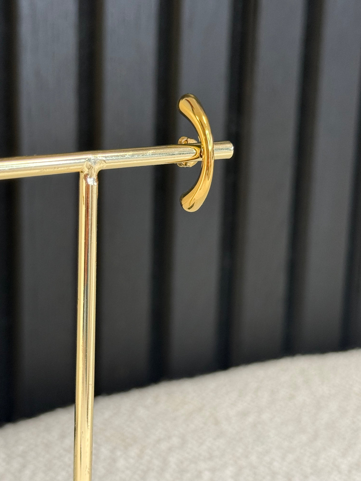 statement earstuds gold | one piece