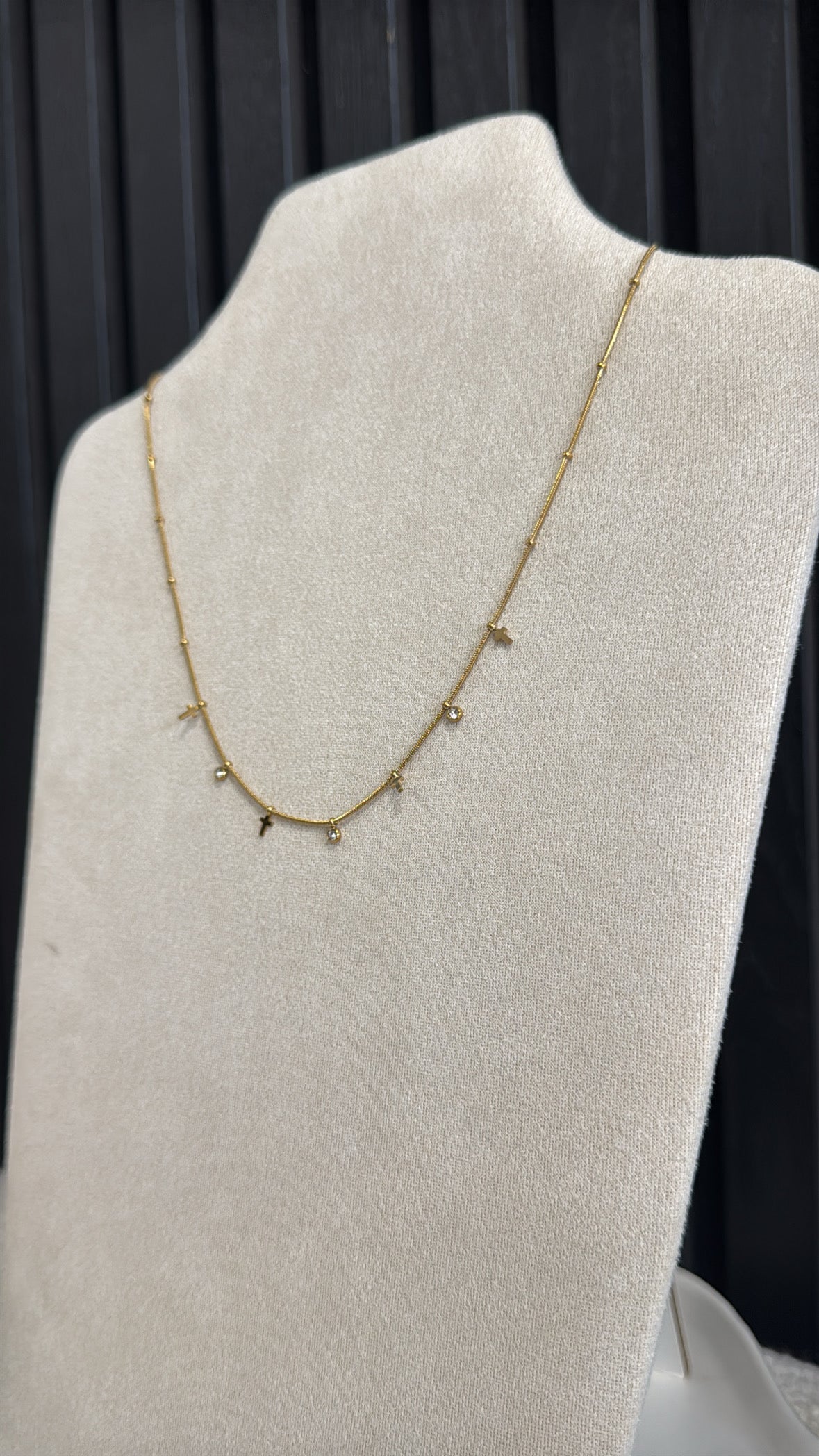 STRASSY CROSS NECKLACE GOLD