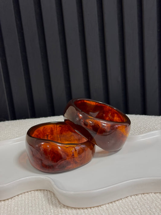 ACRYLIC BANGLE AMBER