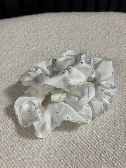 KM090 SCRUNCHIE STRASS WHITE