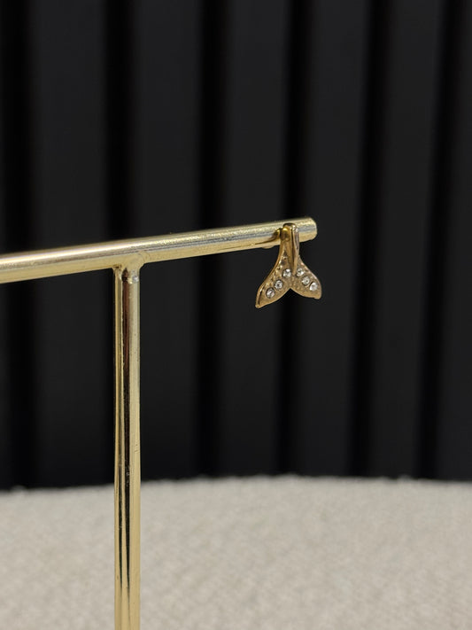 DIAMOND WHALE STUDS GOLD