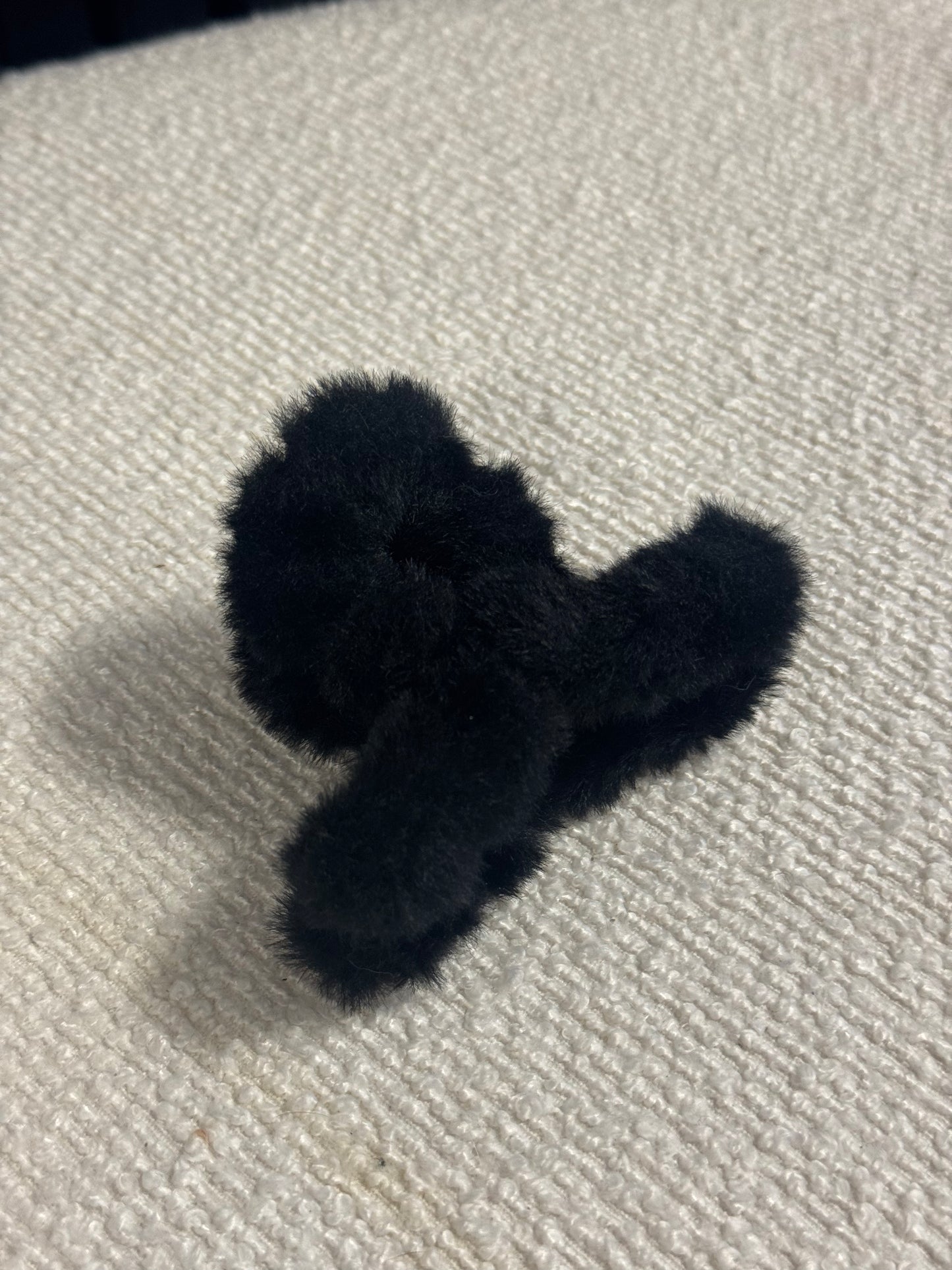 CURLY FLUFFY HAIRCLIP BLACK