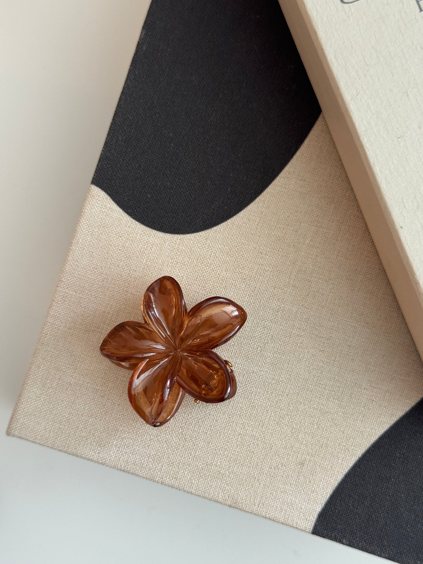 Mini Flower Hairclip Light Brown