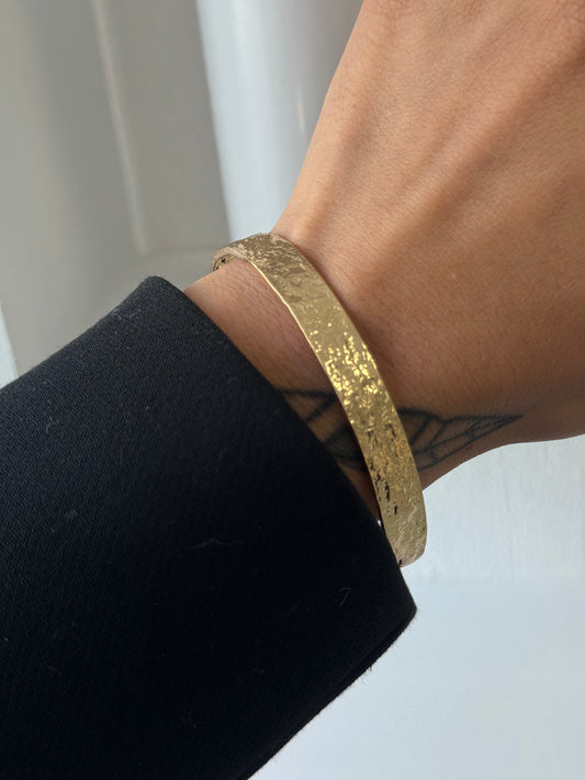 Structured Bangle Gold