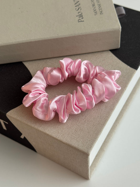 Mini Silky Scrunchie Pink