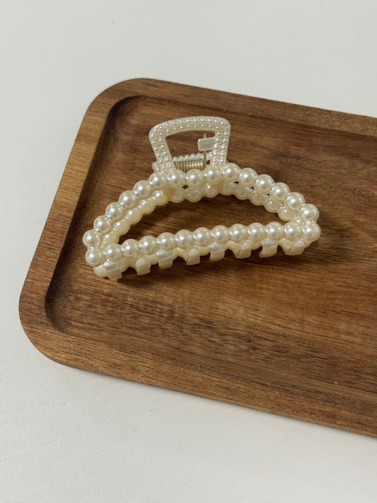 HALF MOON HAIRCLIP