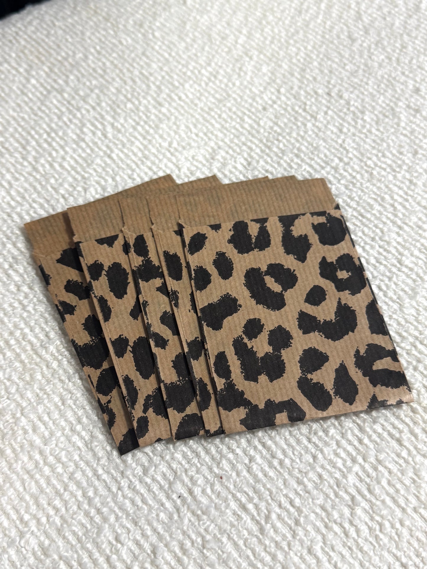 BROWN LEO CADEAUZAKJE | 7x9 CM