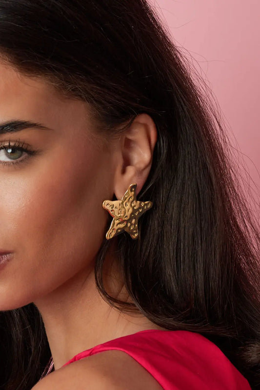 structured star earstuds gold